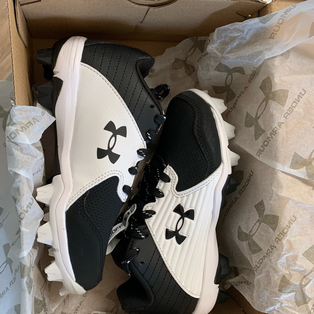 COPY - Softball/Baseball Cleats
